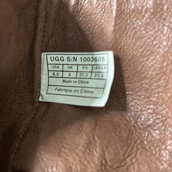 UGG AUSTRALIA CONOR‎ STUDDED BOOTS SIZE 6.5 - Picture 6 of 9